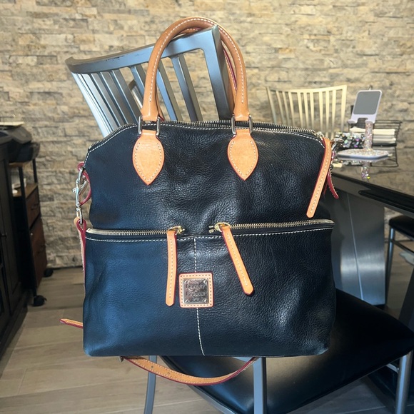 Dooney & Bourke Black Dillen Double Pocket Satchel Hand / Shoulder Bag Purse 👜 - Picture 4 of 14